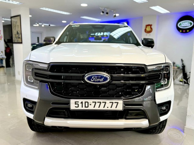 Ford Ranger biển ngũ quý 7 được rao bán giá 2,4 tỷ đồng: Chủ xe lãi hơn gấp đôi, đã có khách đặt cọc - Ảnh 1.