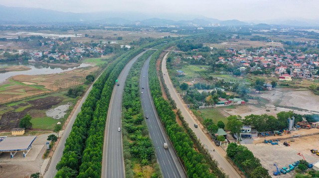 [Photo Essay] Đột nhập loạt dự án lớn bậc nhất khu vực Xuân Mai - Hoà Lạc - Ảnh 1.