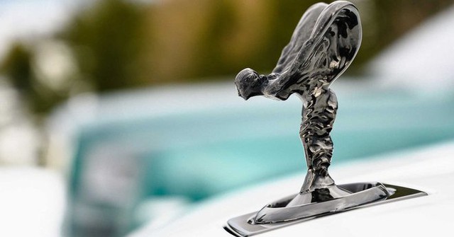 Chuyện thâm cung bí sử về biểu tượng thiếu phụ bay của Rolls-Royce: Vợ của quý tộc, suýt lấy cảm hứng từ Nike - Ảnh 3.
