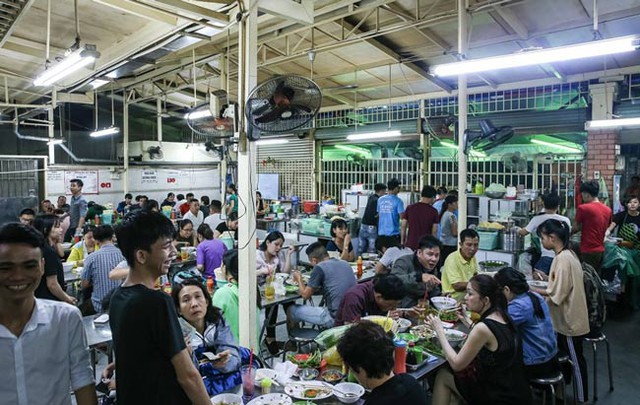 Delicious restaurants, even though Ho Chi Minh City are hidden in a deep alley, are still found by foodies - Photo 21.