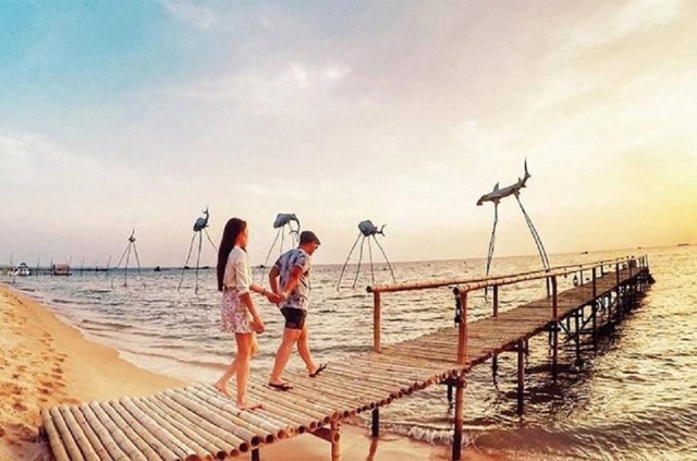 Experience going to Phu Quoc: What is the most ideal season to travel?  - Photo 1.