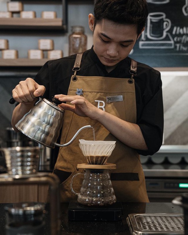  Các chuỗi cà phê Việt Nam mà thương hiệu % Arabica phải dè chừng - Ảnh 8.