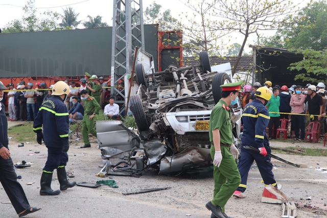 Thủ tướng: Khẩn trương khắc phục hậu quả vụ tai nạn làm 8 người tử vong tại Quảng Nam - Ảnh 1.