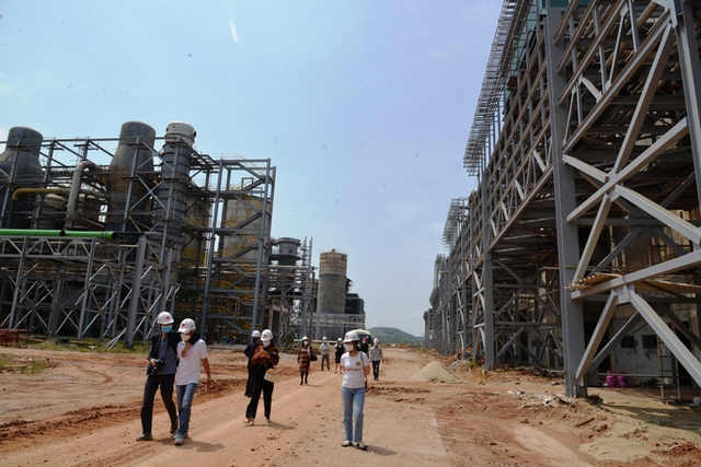 Cuối năm 2023 sẽ vận hành thử nghiệm nhà máy bột giấy 10.000 tỉ đồng ở Quảng Ngãi - Ảnh 2.