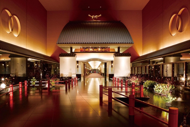 Khách sạn được coi là kho báu nghệ thuật của Nhật Bản - Ảnh 2.