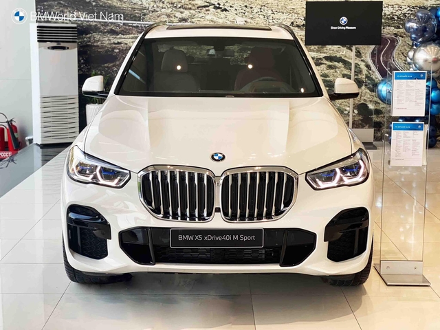 BMW tiếp tục giảm giá tại Việt Nam: 7-Series giảm gần nửa tỷ, X3 rẻ hơn GLC 200 triệu, quyết đua doanh số với Mercedes - Ảnh 1.