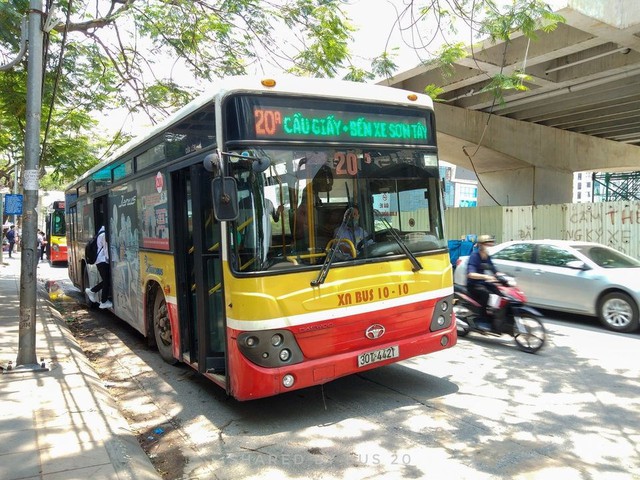 Khẩn trương hoàn thiện phương án kết nối xe buýt với đường sắt đô thị đoạn Nhổn - Cầu Giấy - Ảnh 1.