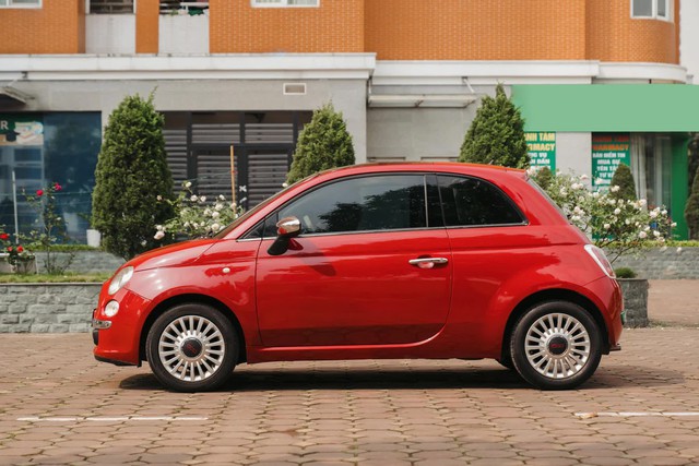 Fiat 500 giá 400 triệu đồng: Người bán đặt tên ông hoàng giữ giá, người mua chỉ lo hỏng vặt - Ảnh 2.