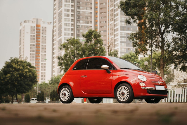 Fiat 500 giá 400 triệu đồng: Người bán đặt tên ông hoàng giữ giá, người mua chỉ lo hỏng vặt - Ảnh 1.