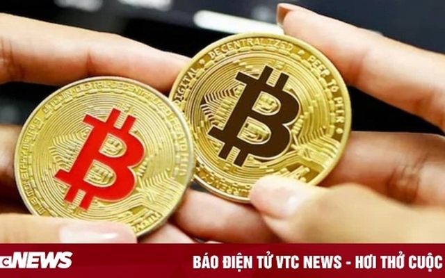 Bitcoin tăng mạnh những ngày qua, có lúc vượt xa ngưỡng 24.000 USD. Bitcoin tăng mạnh những ngày qua, có lúc vượt xa ngưỡng 24.000 USD.