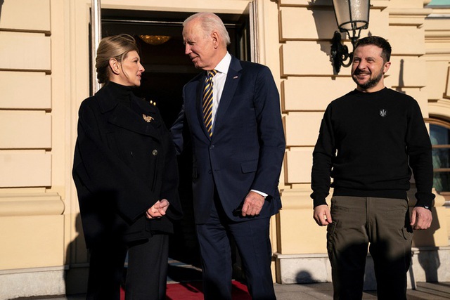 Toàn cảnh chuyến thăm Ukraine qua mặt được tất cả của Tổng thống Joe Biden - Ảnh 4.