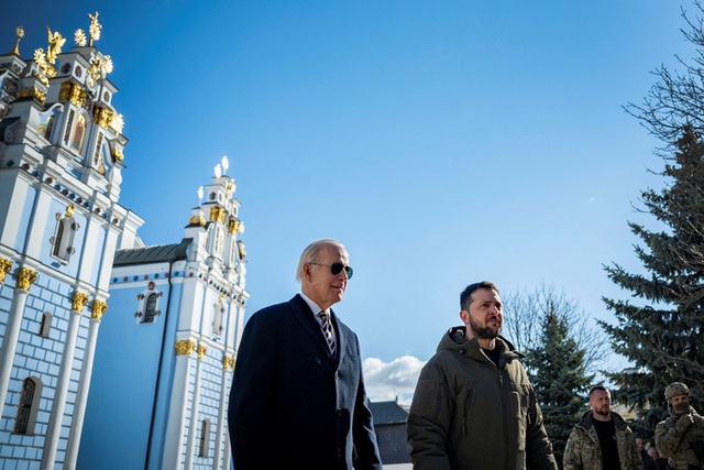 Toàn cảnh chuyến thăm Ukraine qua mặt được tất cả của Tổng thống Joe Biden - Ảnh 10.
