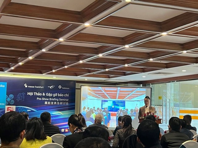400 doanh nghiệp tham gia triển lãm Automechanika 2023, cùng kết nối chuỗi cung ứng xe điện tại Việt Nam - Ảnh 1.