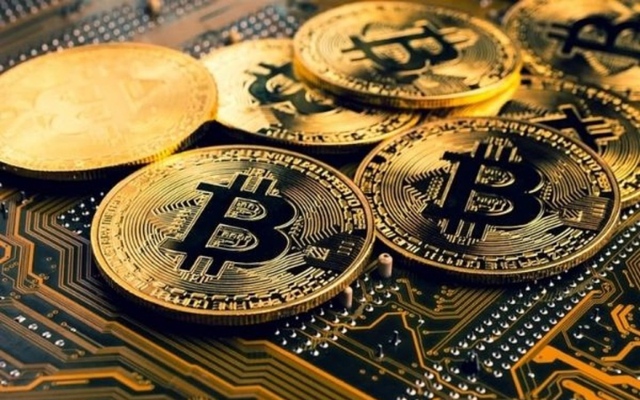 Giá Bitcoin hôm nay giao dịch ở mức từ 24.170 USD ở thời điểm cao nhất và xuống dưới ngưỡng 23.976 USD ở thời điểm thấp nhất.
