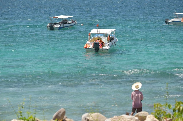 Nha Trang đang ở mùa đẹp nhất, đến đây sẽ hiểu lý do tại sao là địa điểm du lịch hấp dẫn cho các gia đình - Ảnh 10.