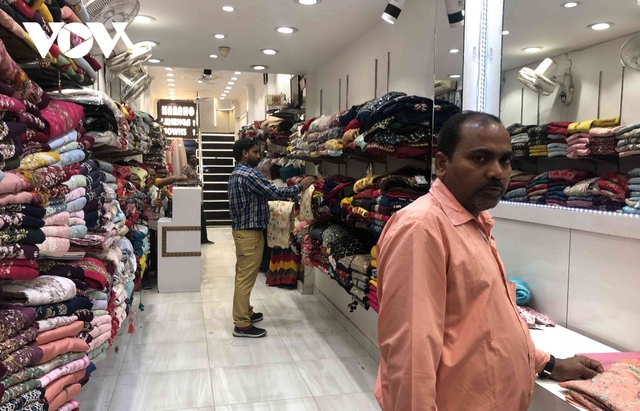 Thăm khu chợ sầm uất bậc nhất New Delhi, nơi người bán hàng toàn là đàn ông - Ảnh 14.