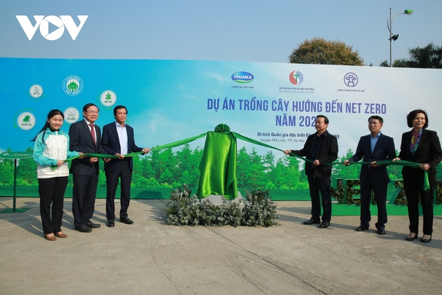 PTT Trần Hồng Hà dự Lễ khởi động dự án trồng cây hướng tới Net Zero - Ảnh 1.