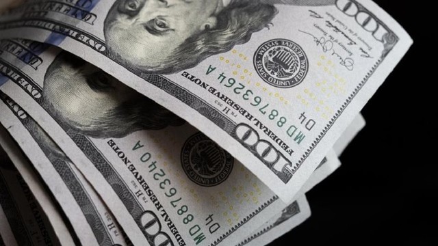 Bloomberg: Đồng USD đã qua mức đỉnh và sẽ bắt đầu chu kỳ giảm giá kéo dài nhiều năm - Ảnh 3.