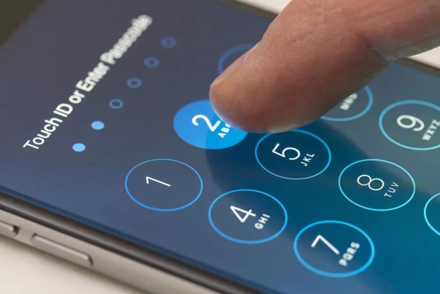 Để lộ dãy số này trên màn hình iPhone có thể khiến bạn mất hết tiền trong tài khoản “chỉ sau vài giây” - Ảnh 2.
