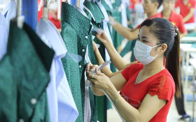 Sản phẩm may mặc của Việt Nam ngày càng thuyết phục khách hàng. Ảnh: Quang Vinh.