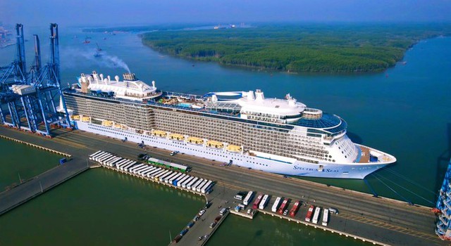 ‘Siêu tàu’ du lịch đưa 3.800 khách quốc tế đến Việt Nam - Ảnh 2.