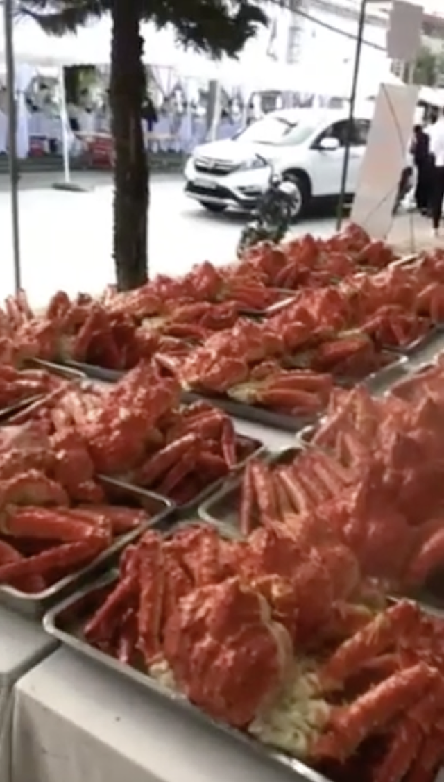 Dân mạng choáng với cỗ cưới sang chảnh nhất Bắc Ninh, đãi khách bằng món cua có giá hơn 2 triệu/kg - Ảnh 6.