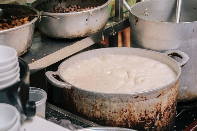 Các quán ăn nằm trong ngõ hẻm ở Hà Nội, nhiều tọa độ sâu hun hút nhưng toàn món ngon khiến dân sành ăn mê mẩn - Ảnh 26.