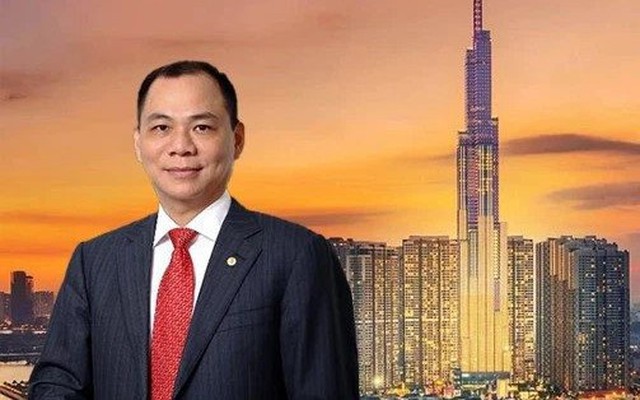 Mổ xẻ doanh thu 4,3 tỷ USD năm 2022 của Vingroup: Tỷ trọng doanh thu ngoài bán BĐS tăng mạnh, ô tô đóng góp hơn nửa tỷ USD