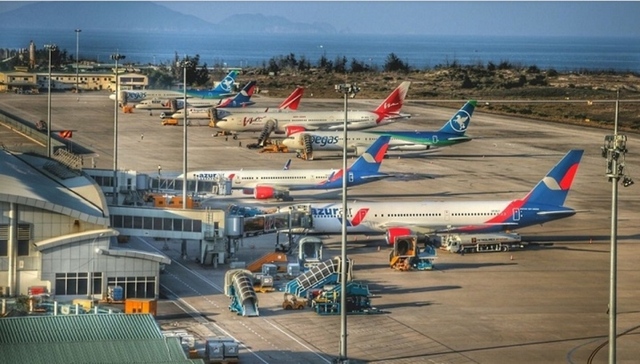 Năm 2023, hãng hàng không nào được cấp nhiều slot sân bay nhất? - Ảnh 1.
