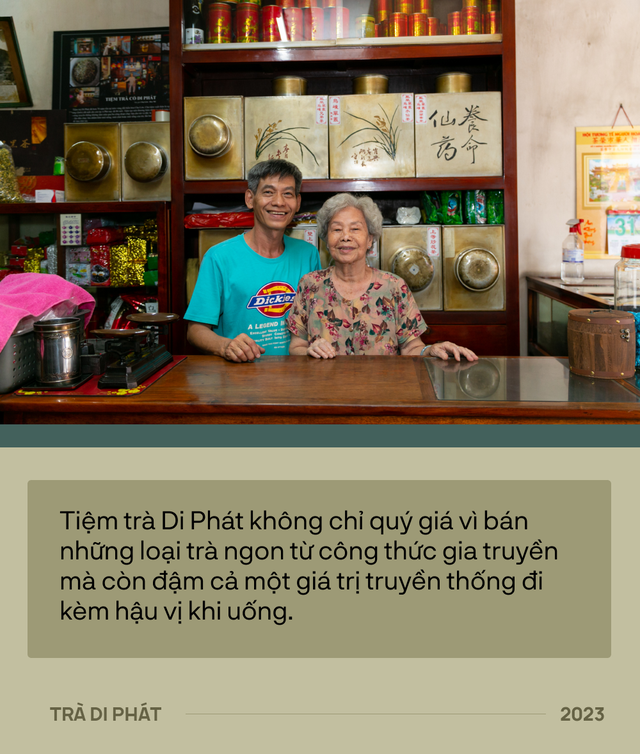 A 70-year-old tea shop in Ho Chi Minh City has passed on "cross-border" with the recipe for making two kinds of precious tea, sometimes up to 350 million VND/kg - Photo 1.