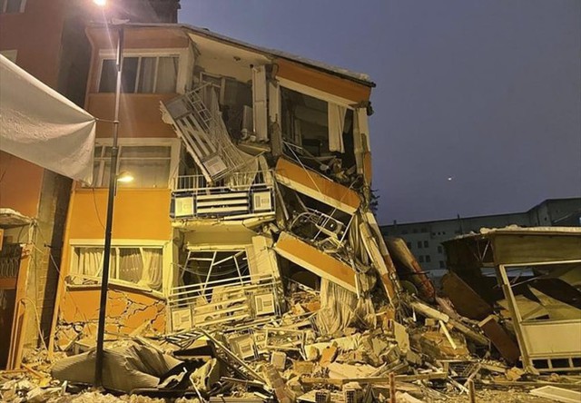 Động đất cực mạnh trên biên giới Thổ Nhĩ Kỳ - Syria, hơn 200 người thiệt mạng - Ảnh 8.
