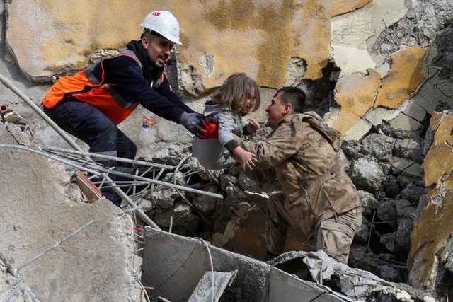 Số người chết do động đất ở Thổ Nhĩ Kỳ và Syria lên tới hơn 7.800 - Ảnh 1.