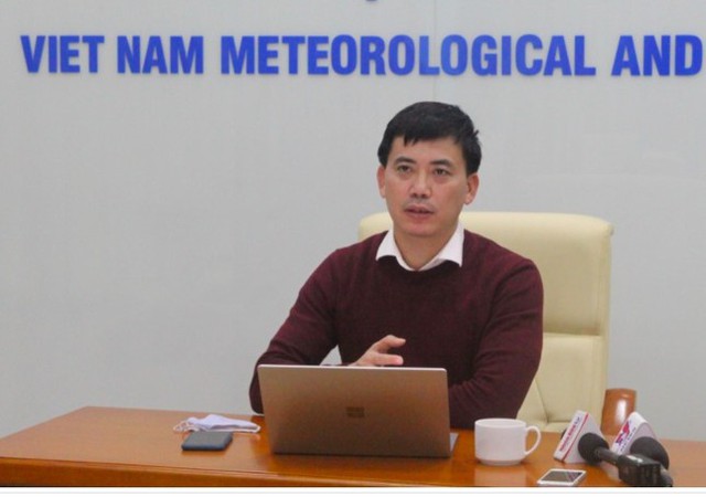 Chuyên gia nói về diễn biến thời tiết nồm ẩm ở miền Bắc - Ảnh 2.