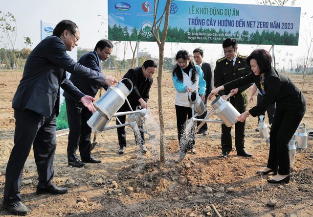 Bộ Tài nguyên và Môi trường cùng Vinamilk khởi động dự án trồng cây hướng đến mục tiêu Net Zero năm 2050 - Ảnh 4. Bộ Tài nguyên và Môi trường cùng Vinamilk khởi động dự án trồng cây hướng đến mục tiêu Net Zero năm 2050 - Ảnh 4.