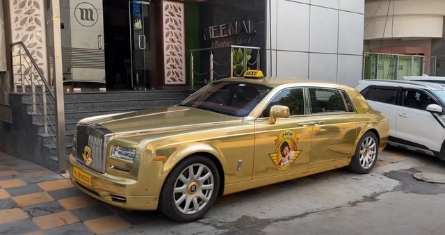 Cũng là taxi nhưng không phải Vios: Triệu phú mang hẳn Rolls-Royce Phantom mạ vàng đi chạy dịch vụ khiến dân tình trầm trồ - Ảnh 6.