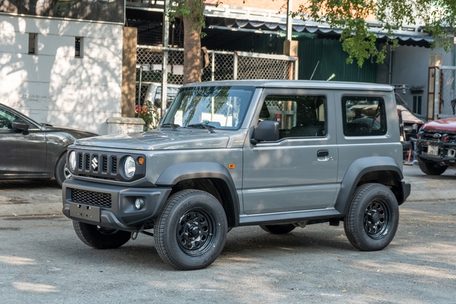 Khách Việt ồ ạt đặt cọc Suzuki Jimny: Giá dưới 800 triệu, có phiên bản 5 cửa, dự kiến giao xe tháng sau - Ảnh 2.