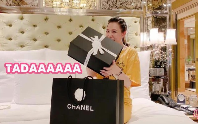 Chiều vợ như Trấn Thành: Một lần đi shopping hết vài trăm triệu, việc nhà, nấu ăn một tay cân hết - Ảnh 4.