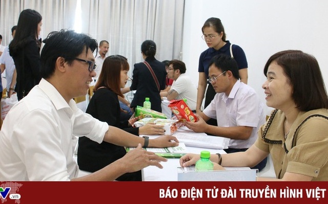 Kết nối giao thương giữa các tập đoàn, doanh nghiệp Thành phố Hồ Chí Minh và doanh nghiệp các tỉnh, thành thuộc vùng Đồng bằng sông Cửu Long. (Ảnh: TTXVN)