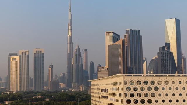 Tăng, tăng nữa, tăng mãi: Giá bất động sản ở Dubai cao ngất ngưởng nhưng nỗi sợ lớn nhất là không có đủ nhà để mua, thậm chí là để thuê - Ảnh 1.