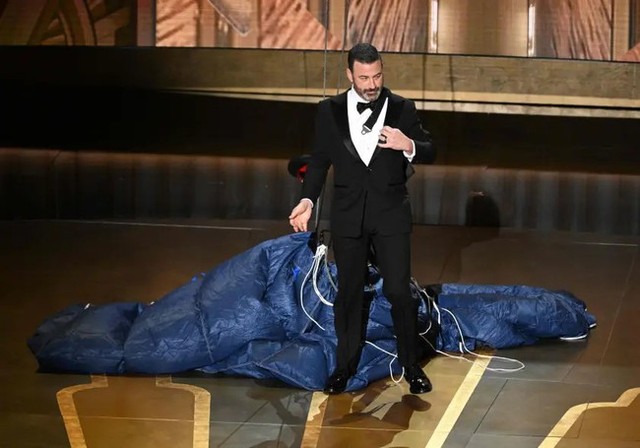 Diễn viên Oscar được ăn được nói, được gói đất mang về: Bên trong túi quà tặng 60 món trị giá 6 con số, có cả mảnh đất ở Australia - Ảnh 3.