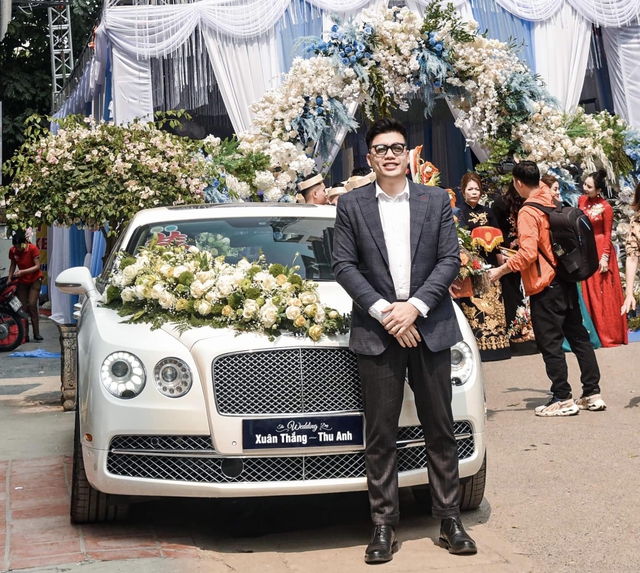 Đám cưới siêu xe ở Hà Nội quy tụ toàn Rolls-Royce, Bentley: Hé lộ gia thế khủng của đàng trai - Ảnh 2.
