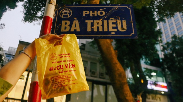 Hoang mang trước con phố có nhiều “bà Vân” nhất Hà Nội - Ảnh 8.