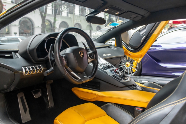 Chủ cũ tốn tiền tỷ và cả tháng trời độ Lamborghini Aventador độc nhất Việt Nam, đại gia An Giang mua về chỉ dán lại là thành xe mới mang dấu ấn cá nhân - Ảnh 6.