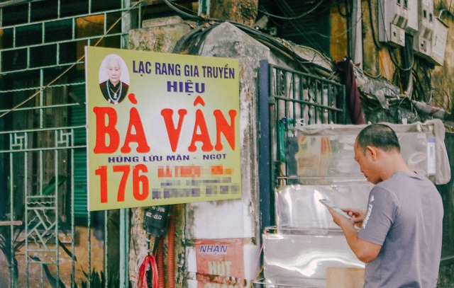 Hoang mang trước con phố có nhiều “bà Vân” nhất Hà Nội - Ảnh 4.