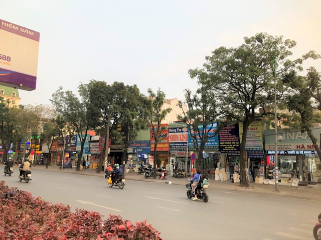 Giá nhà mặt phố tại Hà Nội 500 triệu đồng/m2, trong lúc thị trường bất động sản chững lại thì giá rao bán vẫn tăng - Ảnh 2.