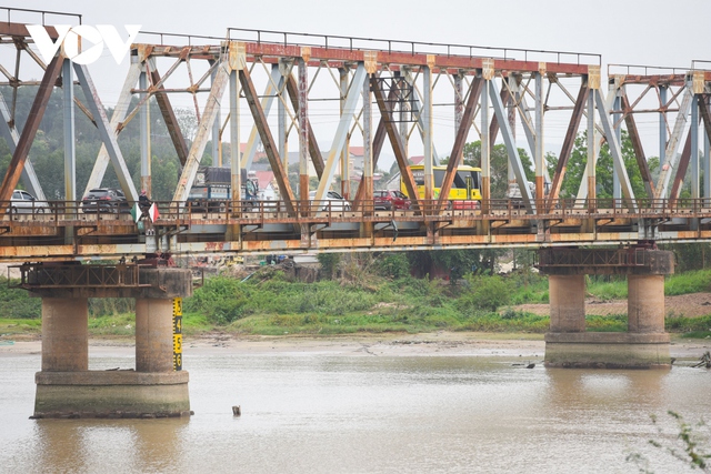Cận cảnh cây cầu độc lạ nhất Việt Nam, tài xế mỗi lần đi qua đều rùng mình lo sợ - Ảnh 12.