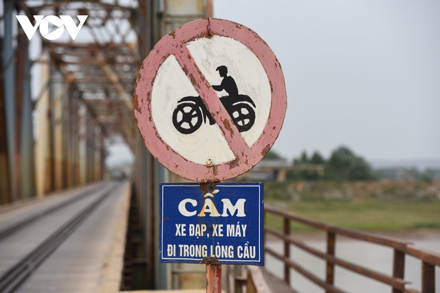 Cận cảnh cây cầu độc lạ nhất Việt Nam, tài xế mỗi lần đi qua đều rùng mình lo sợ - Ảnh 9.