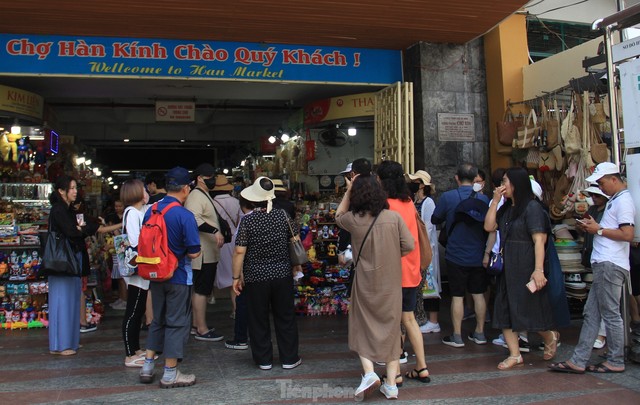 Lý do khách du lịch quốc tế đổ xô đến chợ Hàn - Đà Nẵng - Ảnh 19.
