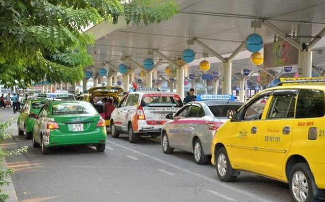 Ông Phạm Nhật Vượng thành lập công ty taxi điện, các hãng taxi truyền thống liền đua nhau chiêu mộ tài xế