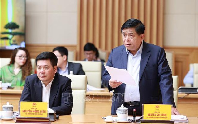 Bộ trưởng Bộ Kế hoạch và Đầu tư Nguyễn Chí Dũng phát biểu. Ảnh: Dương Giang/TTXVN